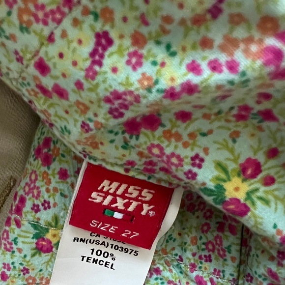 VINTAGE VTG Miss Sixty Khaki Cargo Capri Pants With Floral Detail Size 27 - Picture 5 of 8